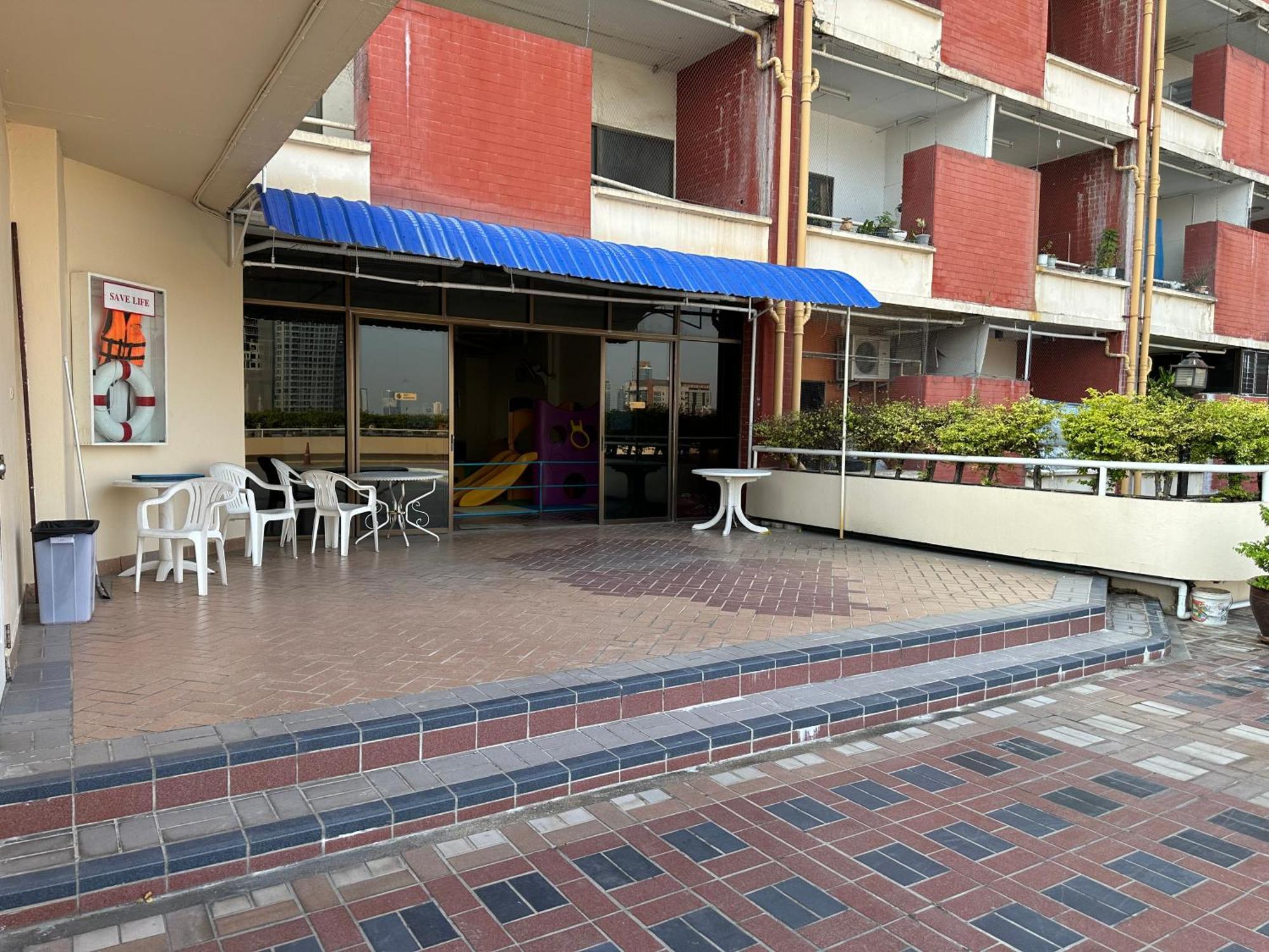 曼谷Country Complex Bangna公寓式酒店 外观 照片