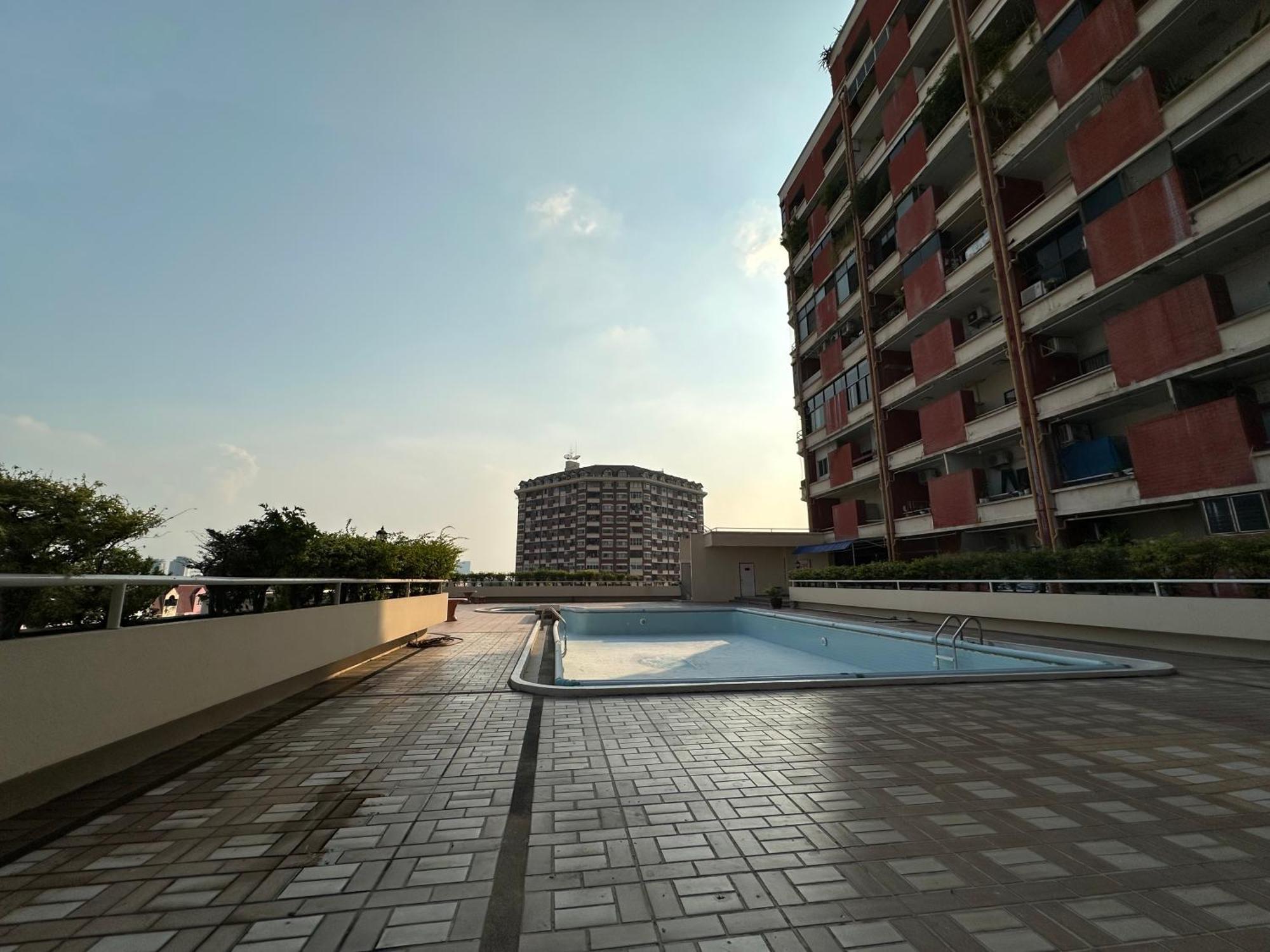 曼谷Country Complex Bangna公寓式酒店 外观 照片